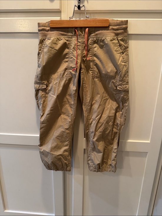 The North Face Pants - The North Face Women's Beige Cropped Cargo Joggers with Coral Drawstring